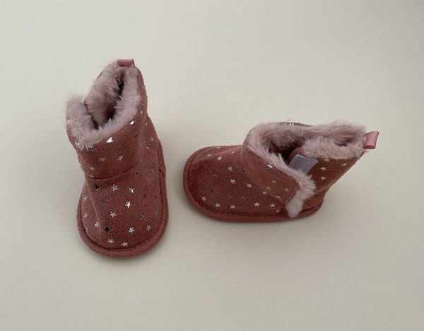 Nenošeni topli škorenjčki Primark - št. 0-3 mesecev